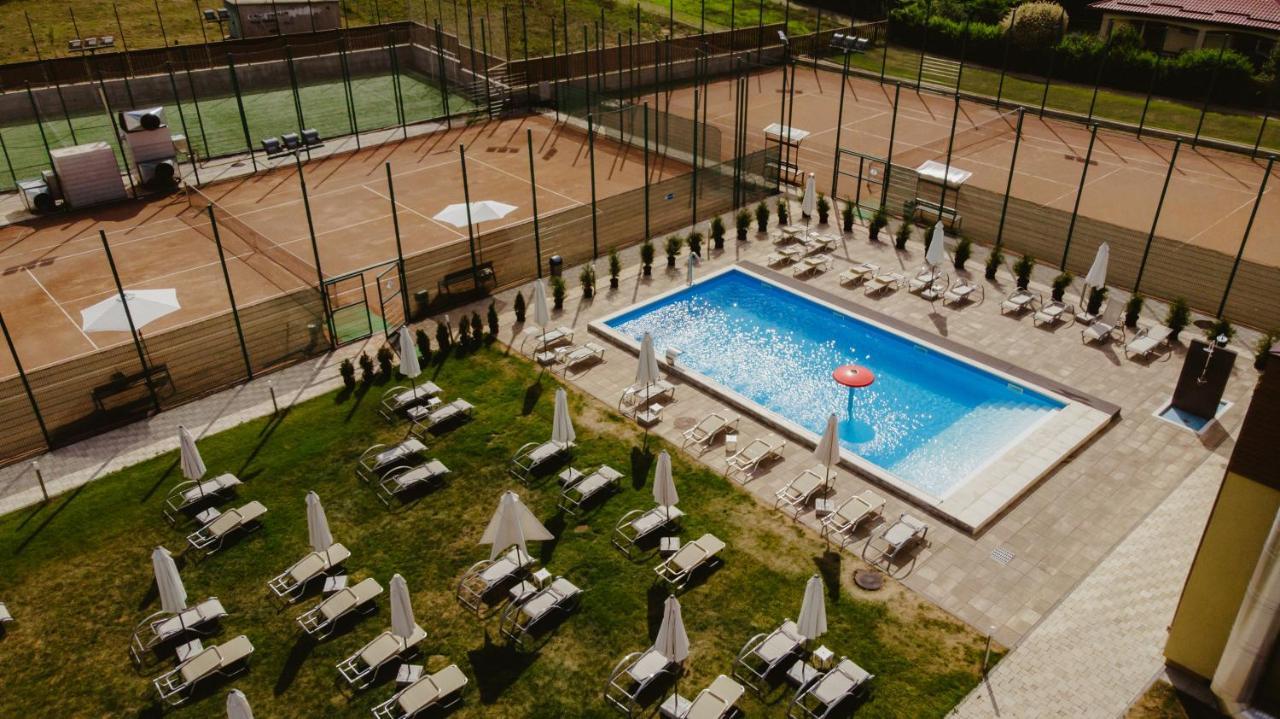 Tci Social Club Hotell Cluj-Napoca Exteriör bild