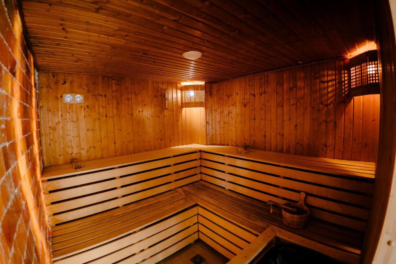 Tci Social Club Hotell Cluj-Napoca Exteriör bild